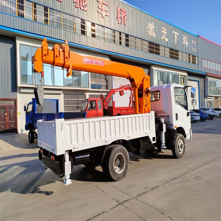 鄂伦春自治旗三轮随车吊定制 农用改装机自备吊中瑞长期出售